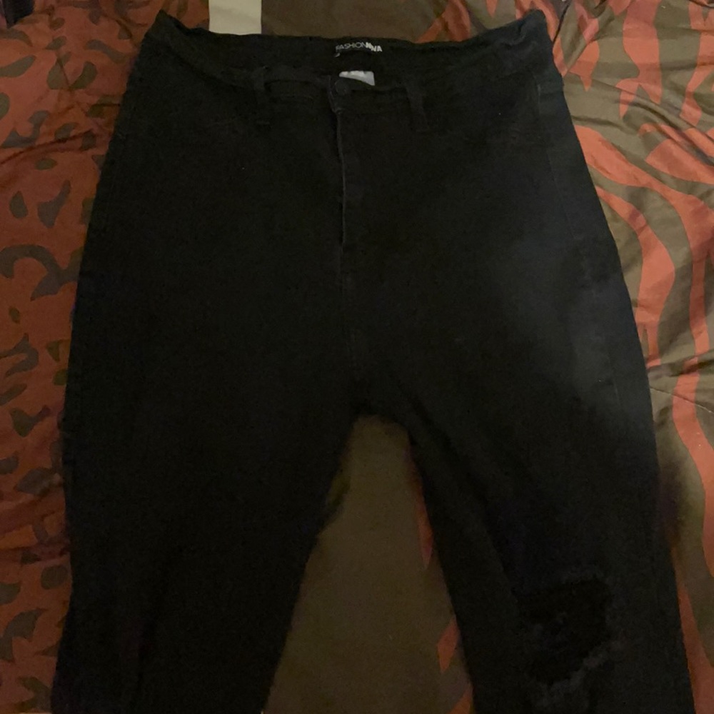 black rip jeans